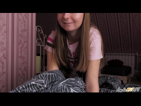 ❤️ Blondie ជញ្ជក់ BFF របស់នាងយ៉ាងជ្រៅ ហើយច្របាច់ចូលមាត់របស់នាង ☑ អាសអាភាស នៅ km.hdporn24.ru ❌